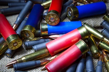 Badezimmer Foto Rückwand hunting ammunition © denisk999