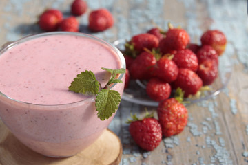 Strawberries with cottage cheese and yoghurt cream.