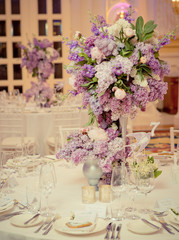Festive table decoration in Lilac colours.