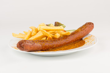 Riesencurrywurst mit Pommes