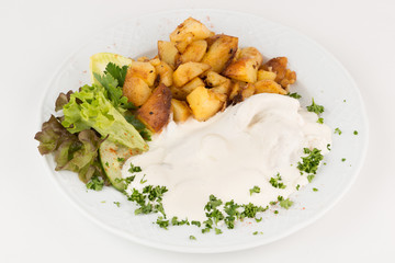 Sahnehering mit Bratkartoffeln