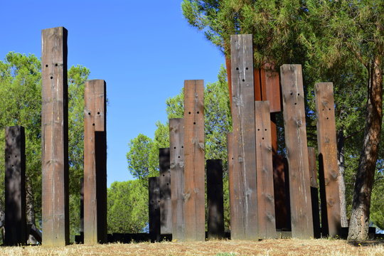 Monumento en el parque Juan Carlos 1º . Madrid