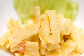 マカロニサラダ 白背景