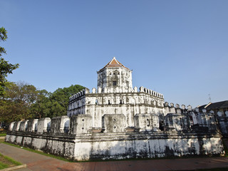 Fototapeta na wymiar grand Phra Sumen Fort