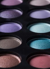 Multicolored eye shadows