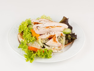 Salat mit Putenstreifen