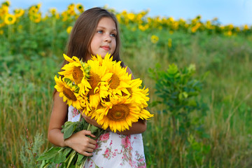 girl with yellow on green a meadow, emotions, lifestyle