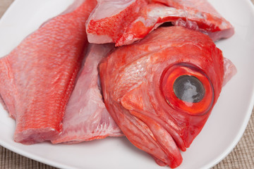 金目鯛の切り身