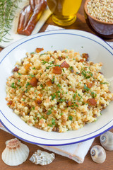 Fregola con bottarga, cucina sarda