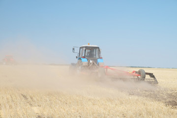 Obraz premium tractor with a plow