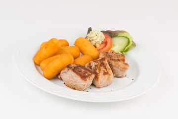 Schweinemedaillions mit Kroketten