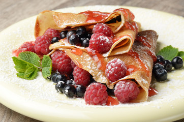 Crepe raspberry mint