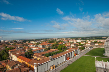 Fototapeta na wymiar Panorama belvedere di Pisa, veduta area