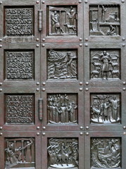 porte sculptée du Grossmünster à zurich