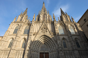 Fototapeta na wymiar Catedral de la Santa Cruz y Santa Eulalia, Barcelona, España