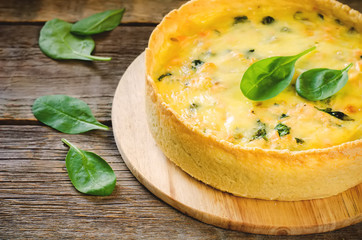 quiche with salmon and spinach