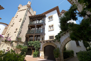 Roc de Sant Gaieta en Roda de Bara, Tarragona, Cataluña, España