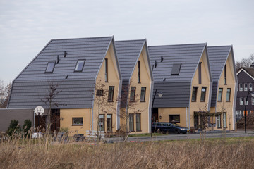 Obraz premium crooked built houses