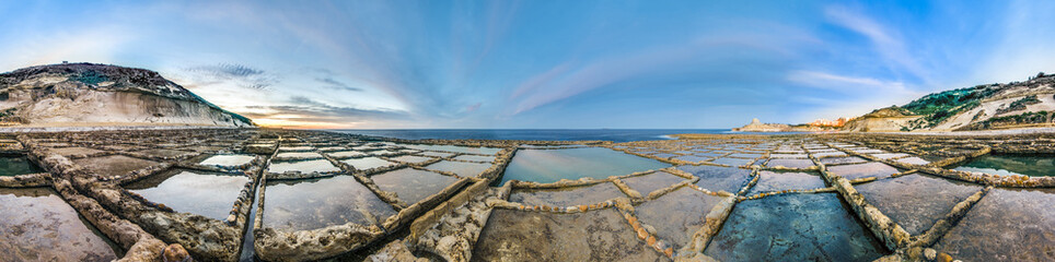 Salt pans near Qbajjar in Gozo, Malta. - obrazy, fototapety, plakaty