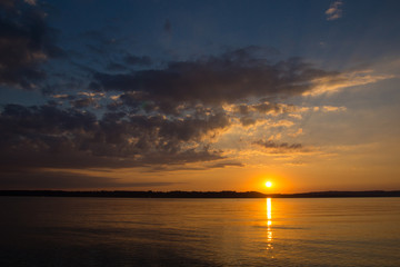 Sonnenuntergang am Starnberger See südlich von München