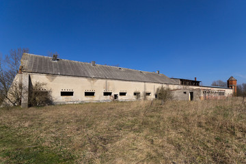 Fototapeta na wymiar abandoned barn