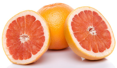 Obraz na płótnie Canvas Grapefruit and half grapefruits