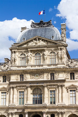 Obraz premium Louvre mit Glaspyramide in Paris