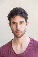 Fototapeta premium Ritratto di un ragazzo di ventisette anni