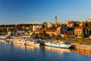 Fototapeta na wymiar Belgrade from river Sava