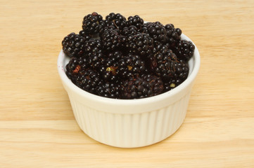 Fototapeta na wymiar Blackberries in a ramekin