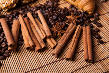 roasted coffee and cinnamon sticks
