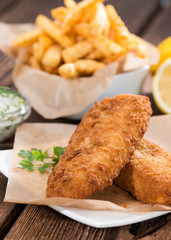 Fried Salmon Filet with Chips