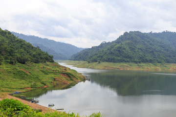 Obraz premium Dam of Khun Dan Prakan Chon