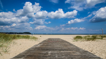 Holzsteg zum Meer