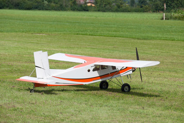 Fototapeta na wymiar Flugzeug - Modellflugzeug