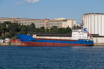 Fototapeta premium Cargo Ship