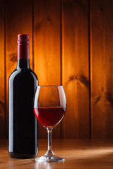 赤ワインとグラス