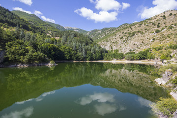 Fototapeta na wymiar Riflessi sul lago di San Domenico