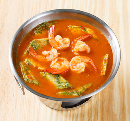 Accacia leave omelet and shrimp in sour soup