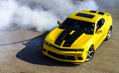Photo sur Aluminium Voitures rapides Luxury yellow sport car