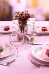 Restaurant table setting