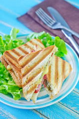 toasts with cheese