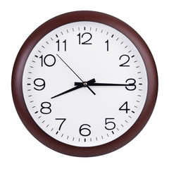 Fifteen minutes of the ninth on the round clock