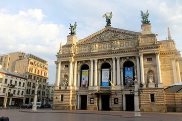 Fototapeta na wymiar Lviv Opera House