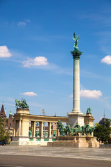 Fototapeta na wymiar Milleniumsdenkmal auf dem Heldenplatz in Budapest
