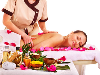 Obraz na płótnie Canvas Woman getting massage in spa.