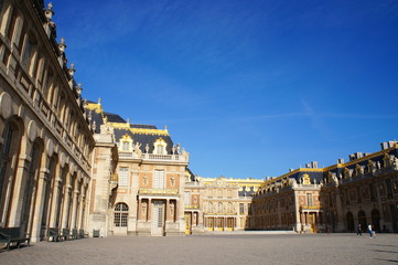 Fototapeta na wymiar ベルサイユ宮殿、正面玄関