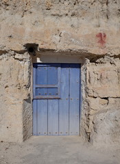 vieille porte bleue en bois