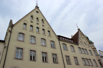Fototapeta premium Historische Gebäude in der Altstadt von Tallinn in Estland