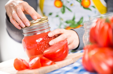 Tomato sauce preparation